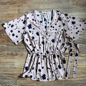 Sienna Sky flowy top